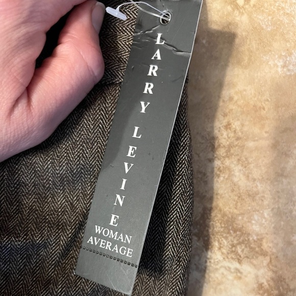 Larry Levine Woman Brown Pant - Picture 4 of 6